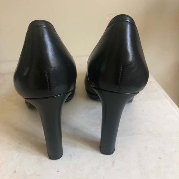 Pumps - Picture 3 of 4